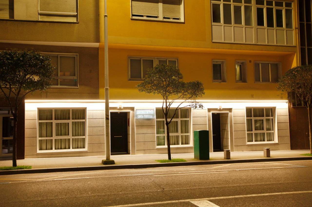 Apartamentos Reina Victoria 桑坦德 外观 照片