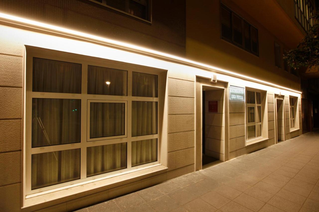 Apartamentos Reina Victoria 桑坦德 外观 照片